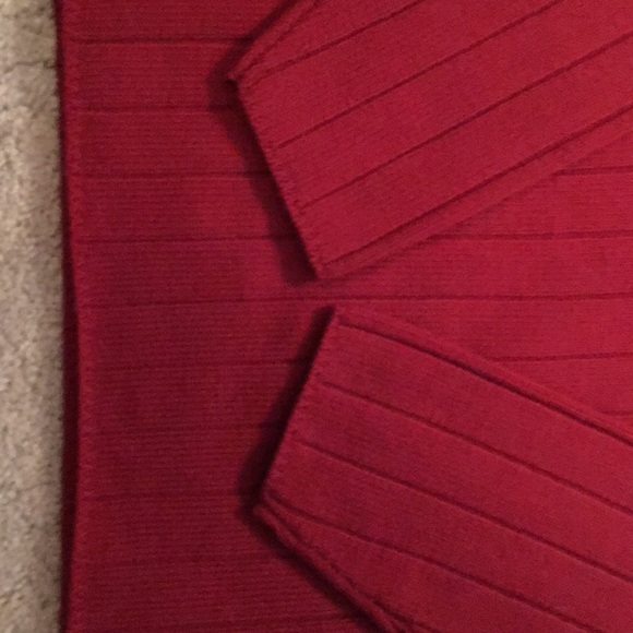 Sweater - Picture 2 of 3